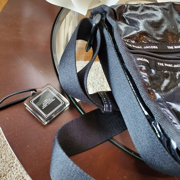 Marc Jacob The Ripstop Messenger bag in Balck - Picture 2 of 8